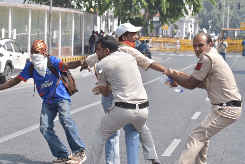 International media, rights bodies flag police excesses at Delhi protest