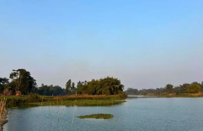 How a dying river is taking a dialect with it