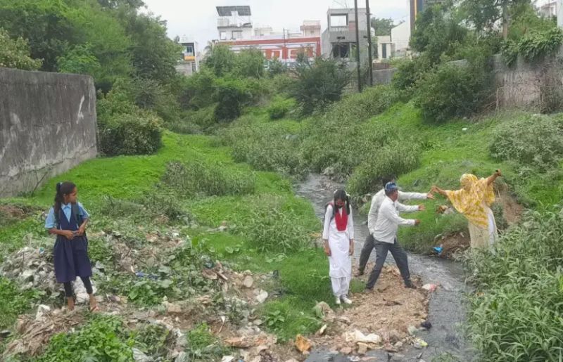 Khandwa demolishes bridge linking Muslim locality to main road, residents allege discrimination