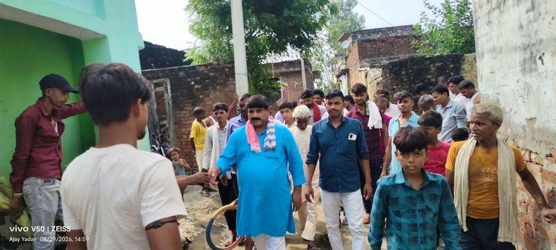 गरीब परिवार की मदद को आगे आए सपा नेता जीराज यादव