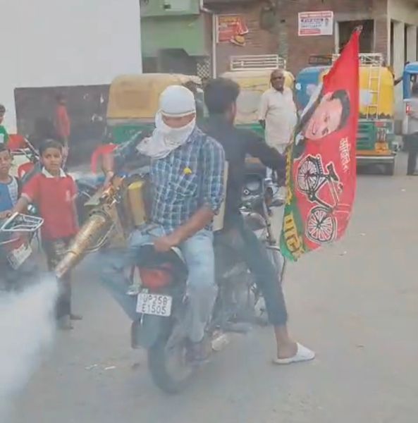 बरेली: अखिलेश पटेल ने ग्राम पंचायत करेली में कराई मच्छर रोधी फॉगिंग, बिथरी विधानसभा के हर बूथ पर चल रहा है अभियान