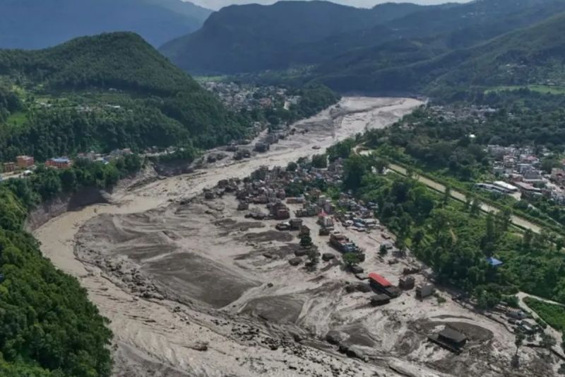 Nepal flash floods: Death toll reaches 469, China issues Level-IV alert