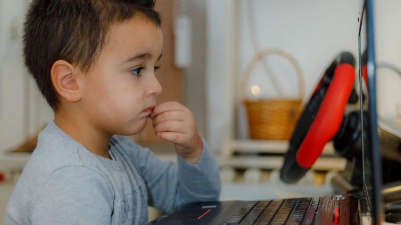 Knowing When to Think for Ourselves: AI, Intuition and the Education of Discernment