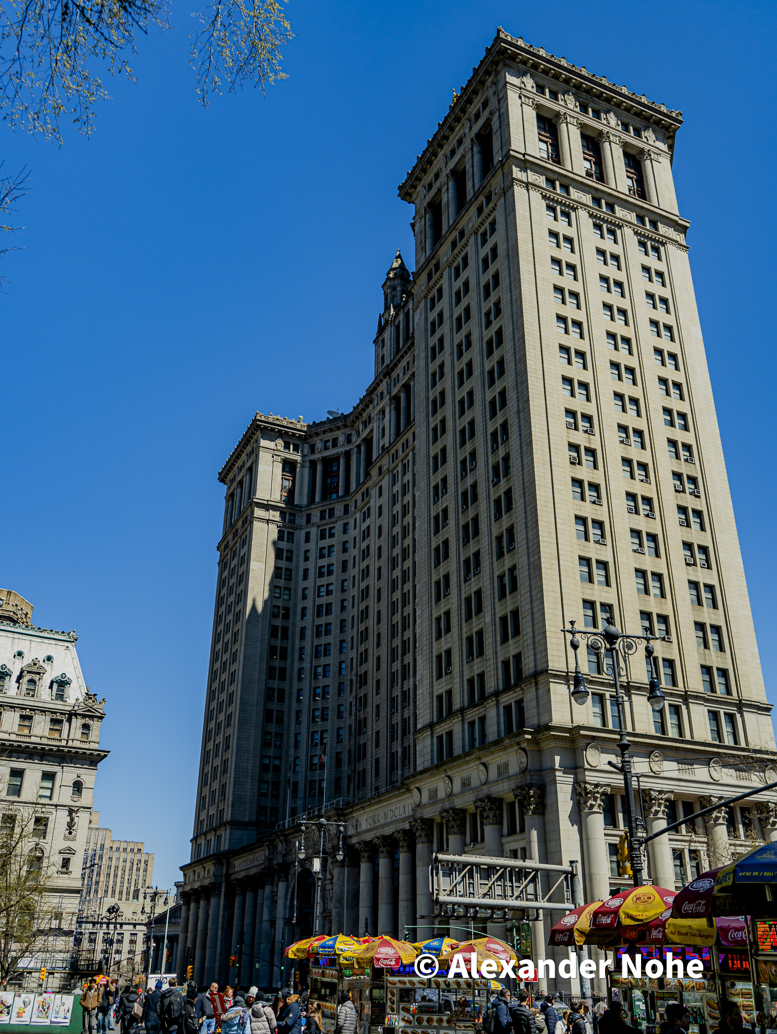 The grand Beaux-Arts facade of the Manhattan Municipal Building