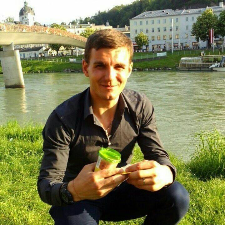 Andrii
 - Digital nomad in Ukraine