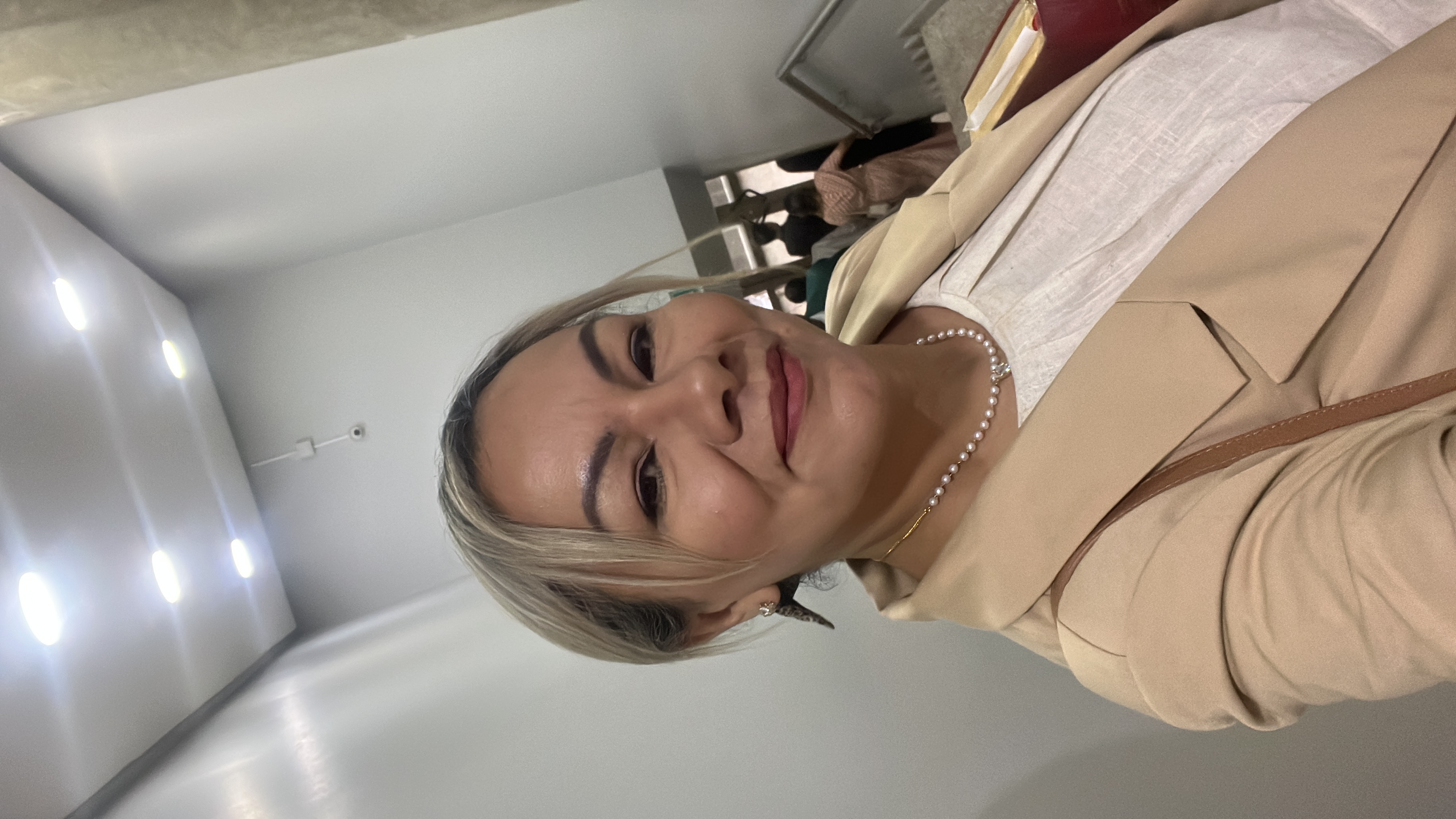 Valeria Santos 
 - Digital nomad in Brazil