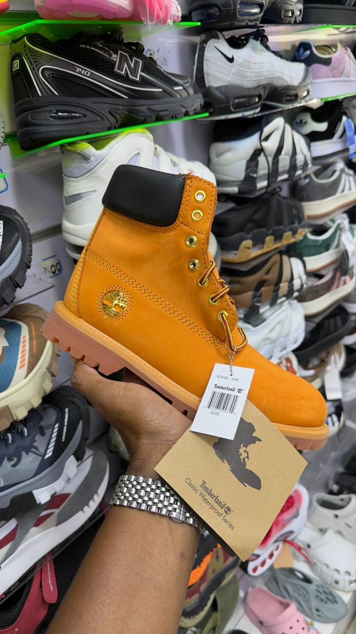 Nordic mobile salon Timberland brown color!