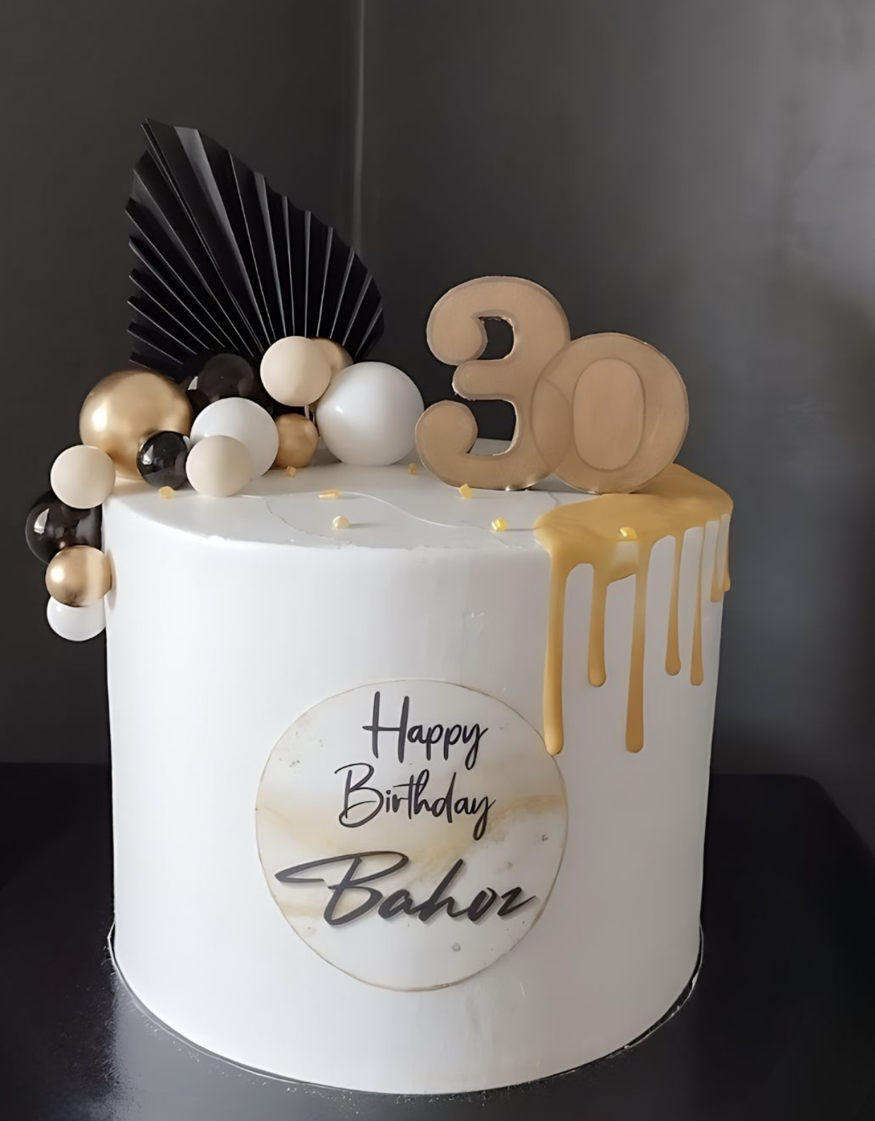 سفارش کیکهای مجالس ARA Pastry