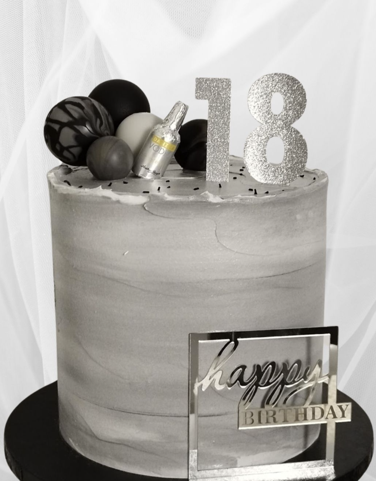 سفارش کیکهای مجالس ARA Pastry