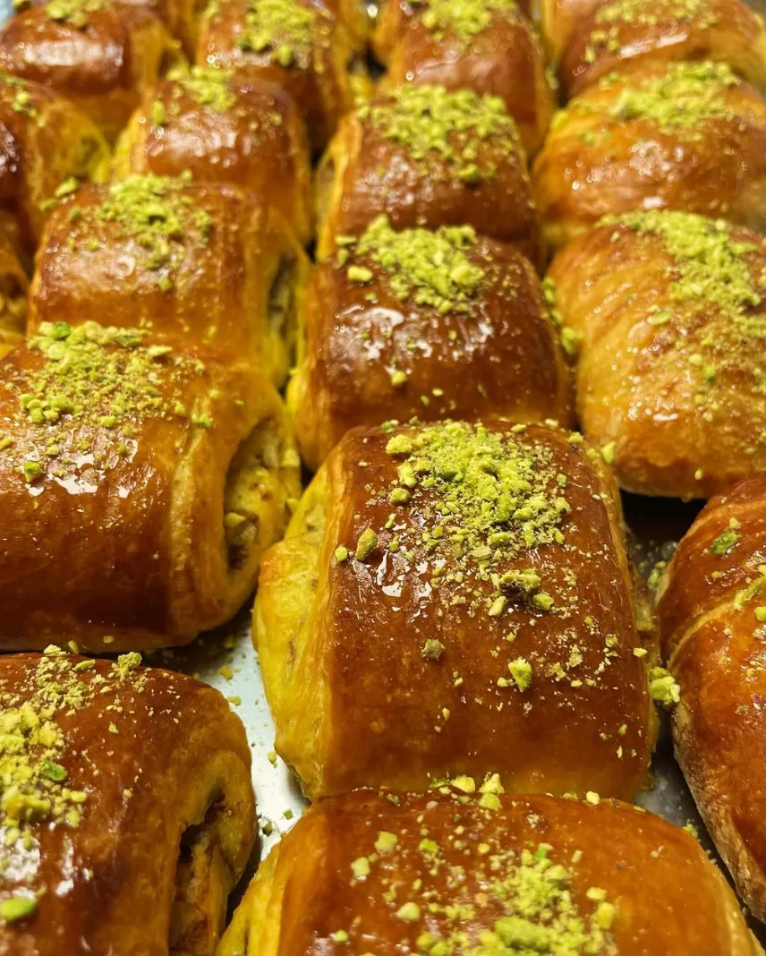 کافه قنادی لیام