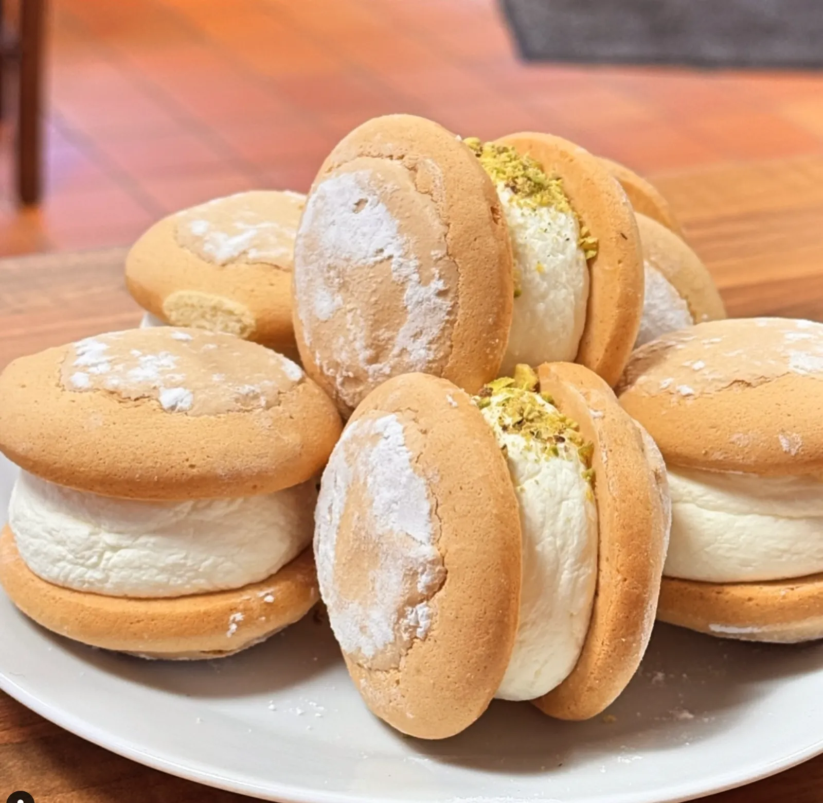 قنادی کاوه