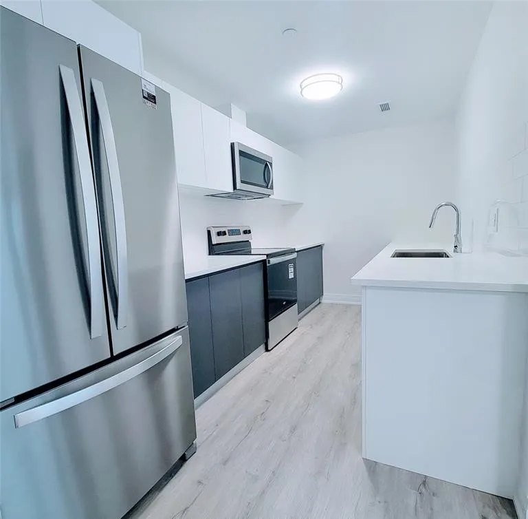 Photo 6 of 3340 Stella Crescent, Unit 620