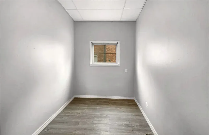 Photo 10 of 736 University E, Unit 1