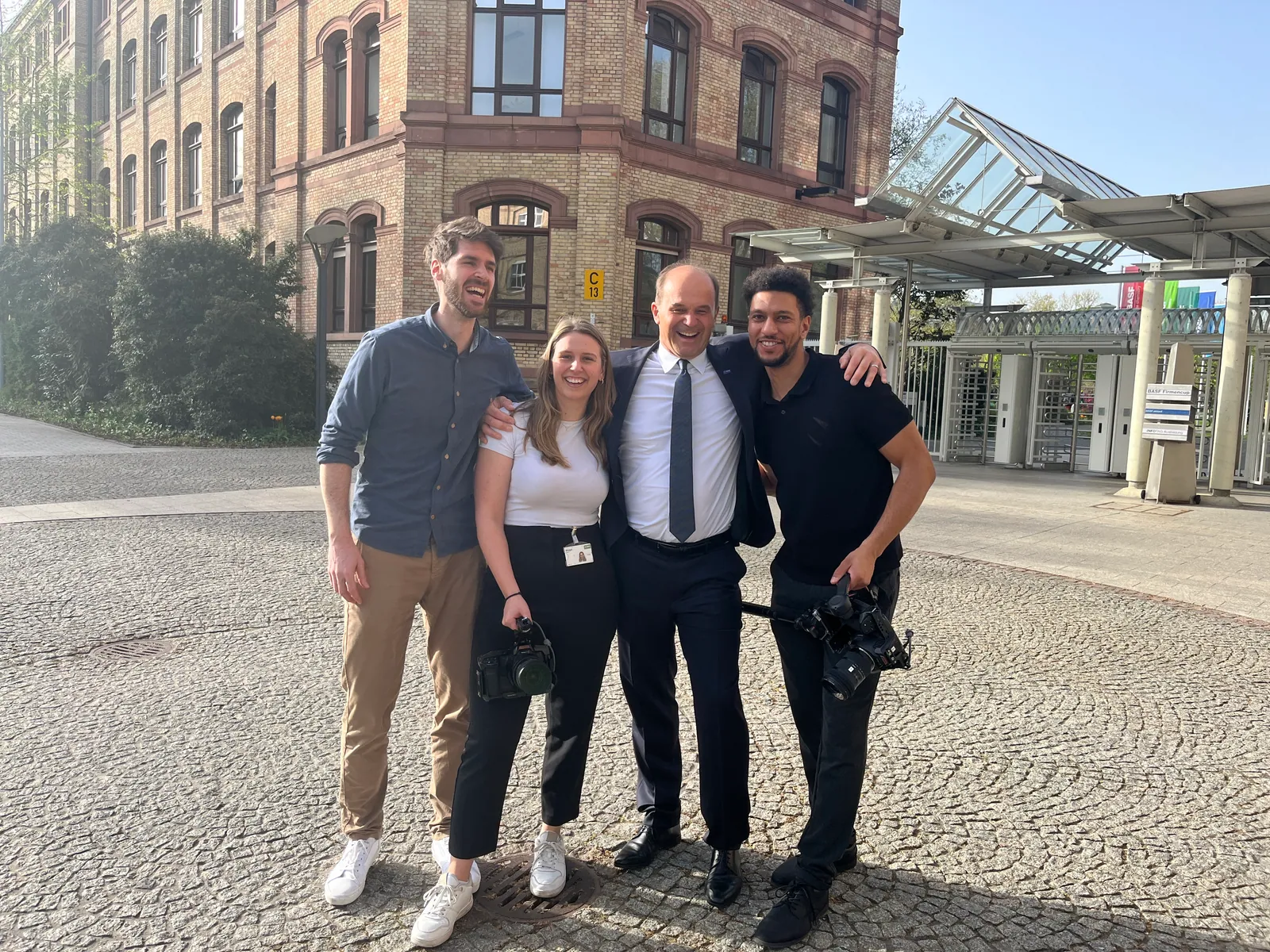 Unser Team mit Martin Brudermüller (Aufsichtsratsvorsitzender der Mercedes-Benz Group)