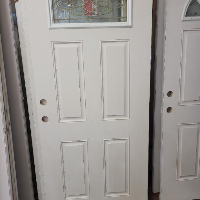 36" x 80" fiberglass slab with a decorative insert
