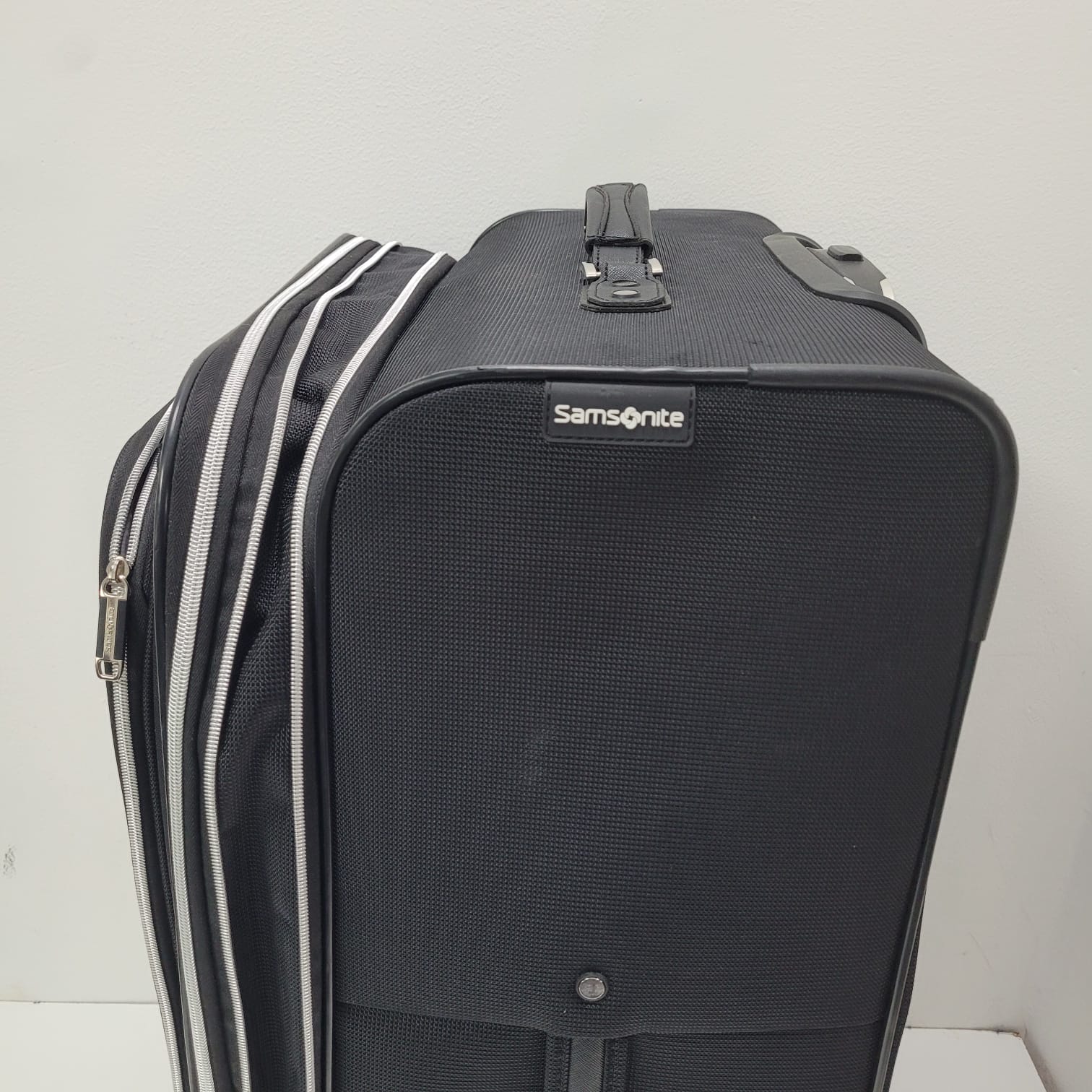 Alquiler de valija samsonite