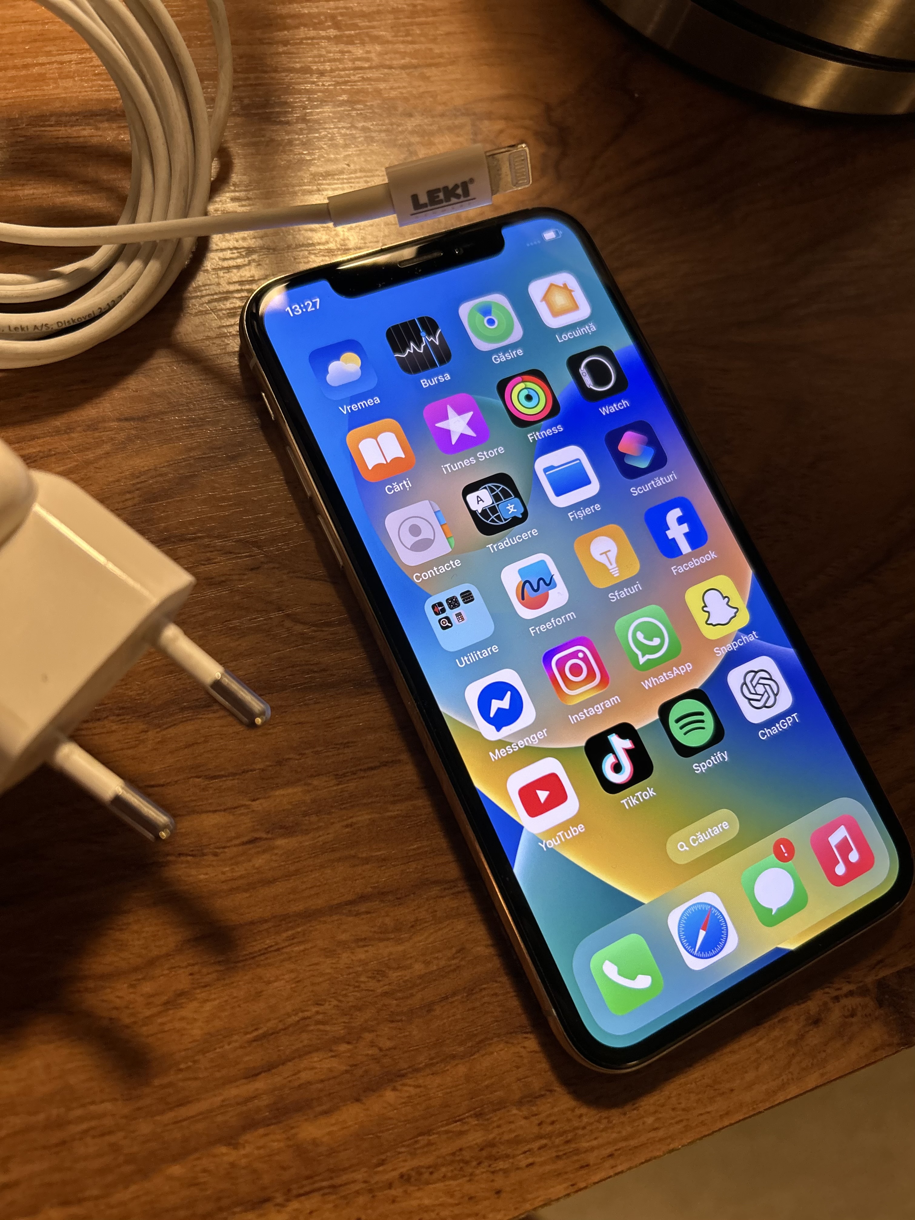 iPhone X I vit färg 64gb  - Bild 1