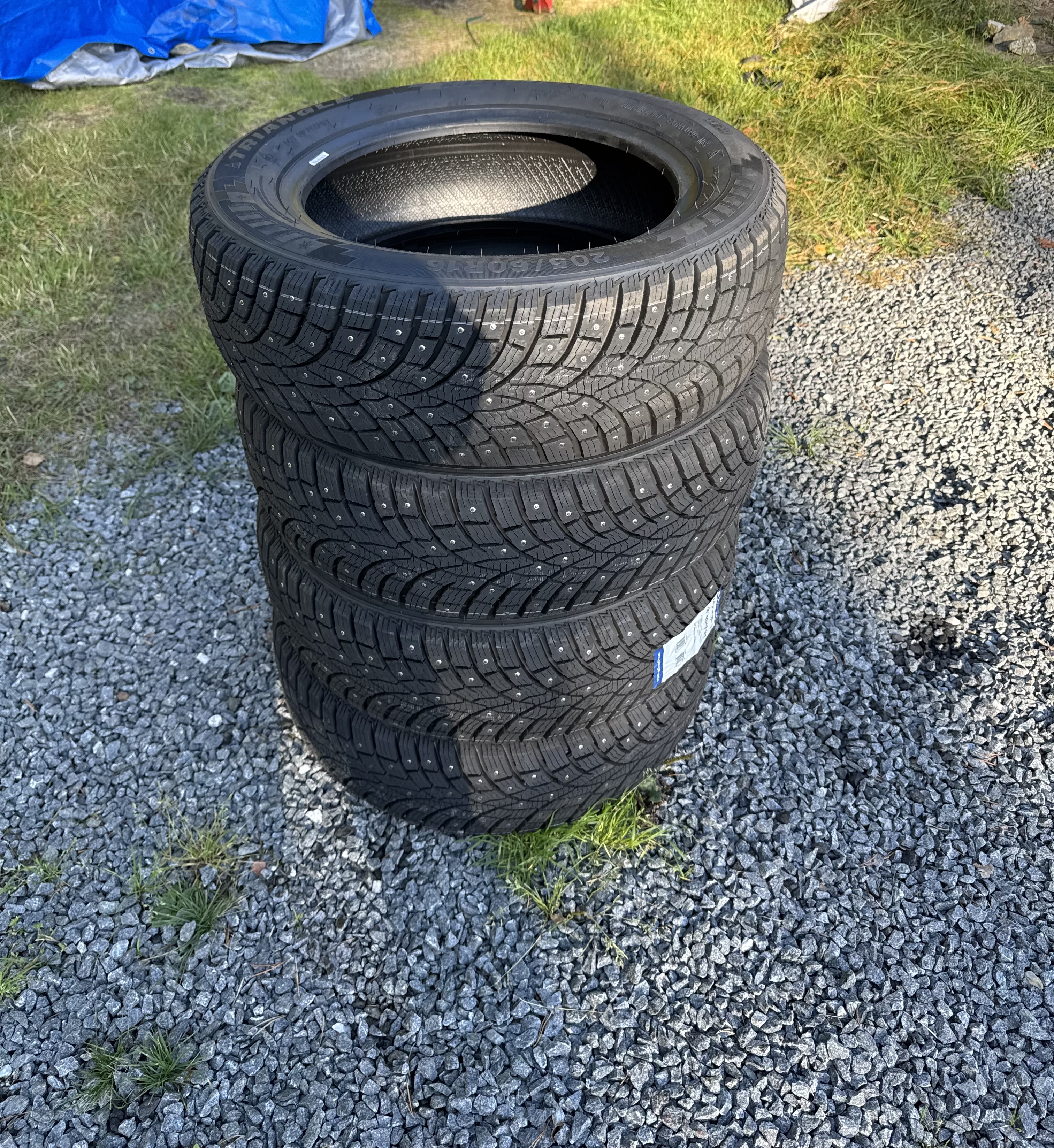 NYA 205/60R16  Triangle TI501 XL Dubbat - Bild 1
