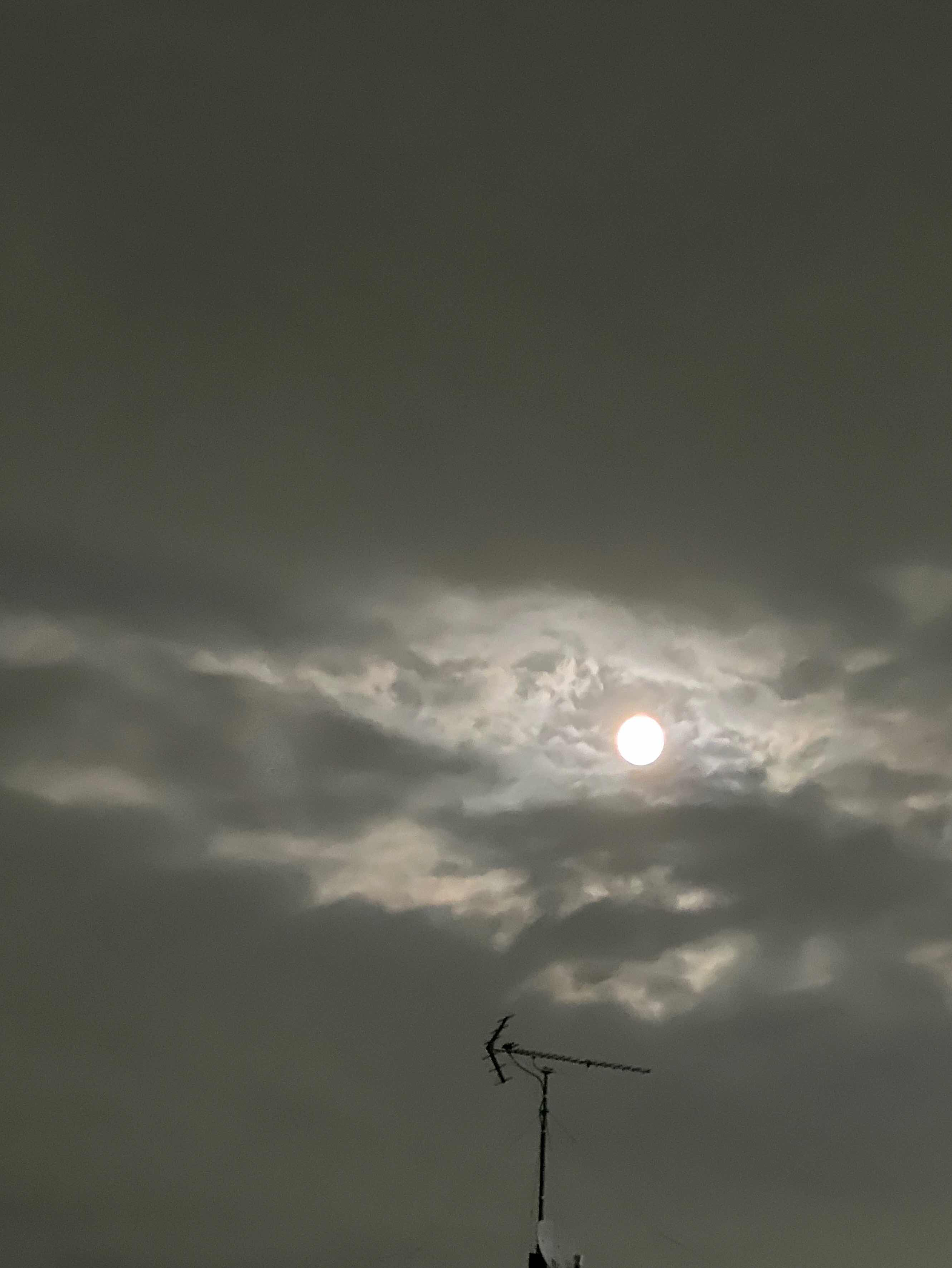 かなみやいづき辞めます。