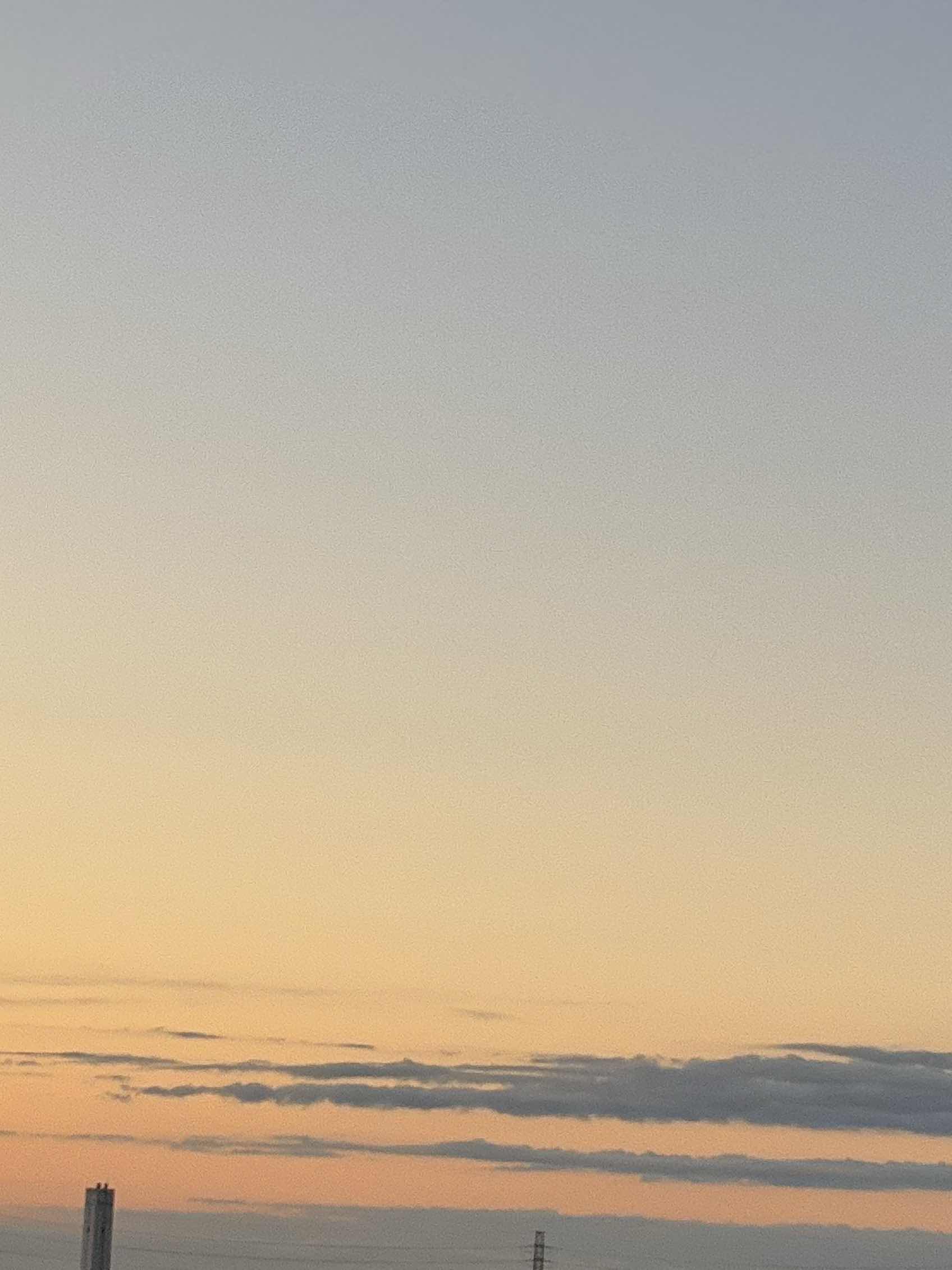 日常はなく、あるのは暖かくない太陽の光　①