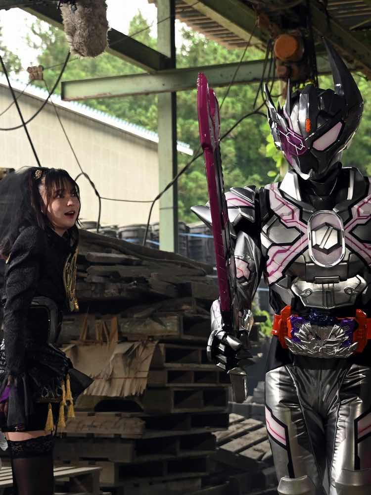 第50話メタルクラッシャー白銀のヴァルバラド