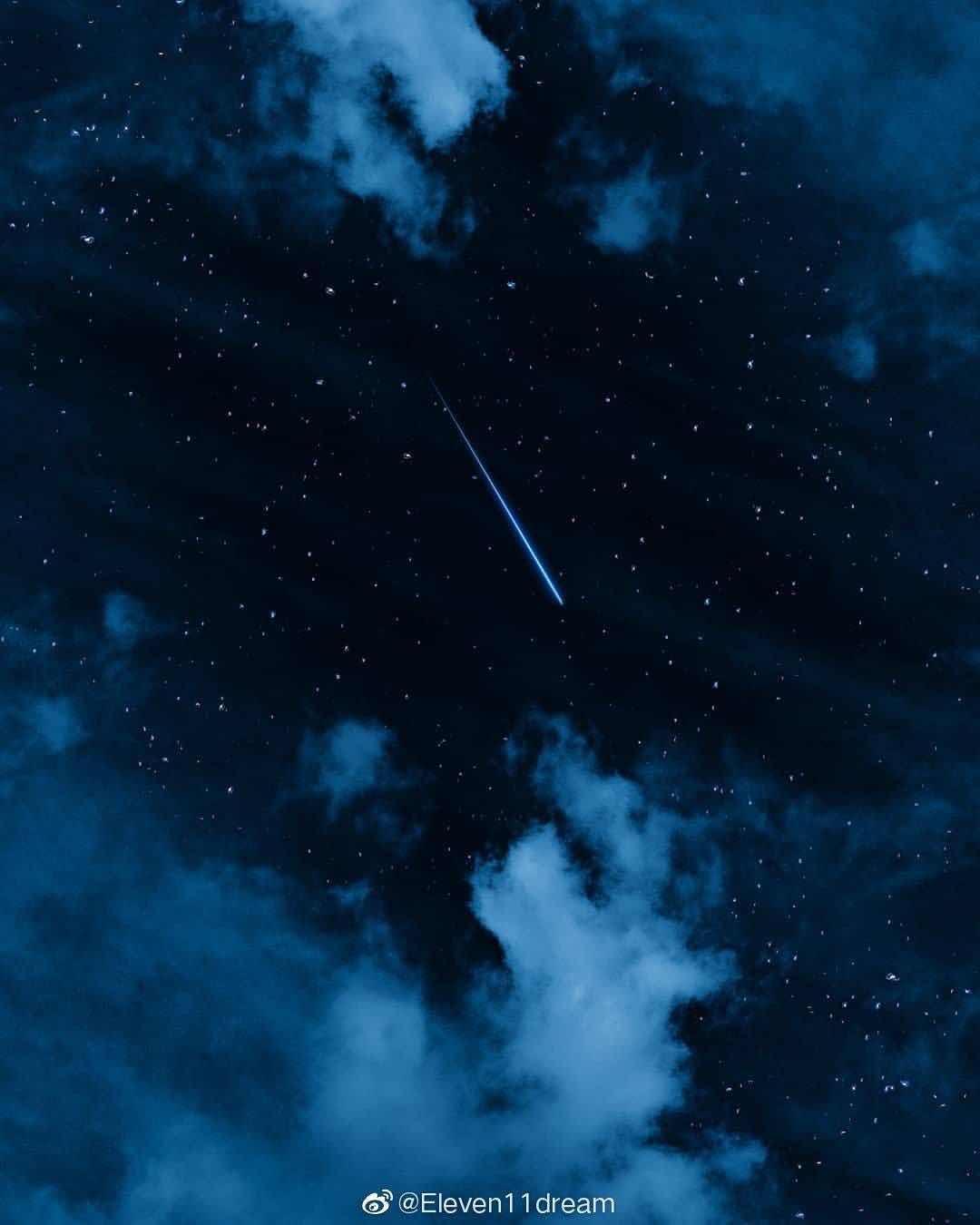 夜空の多数人格者