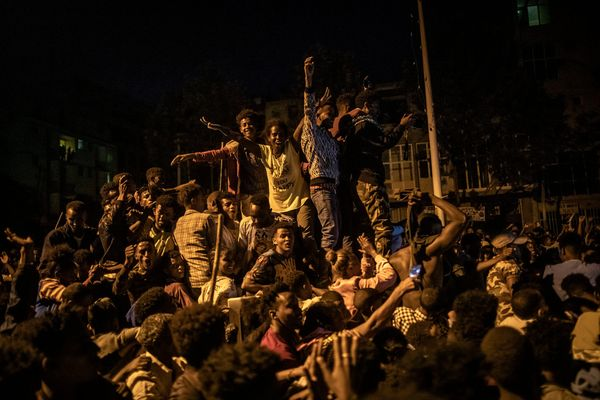 Kaynak: Tigray halkı Ulusal Ordu’nun bölgenin önemli kenti Merkelle’den kovulmasını kutluyor. Ağustos 2021, NYT.