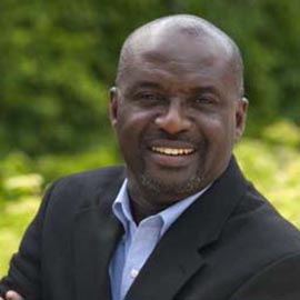 Dr. Magnus Mfoafo-M’Carthy