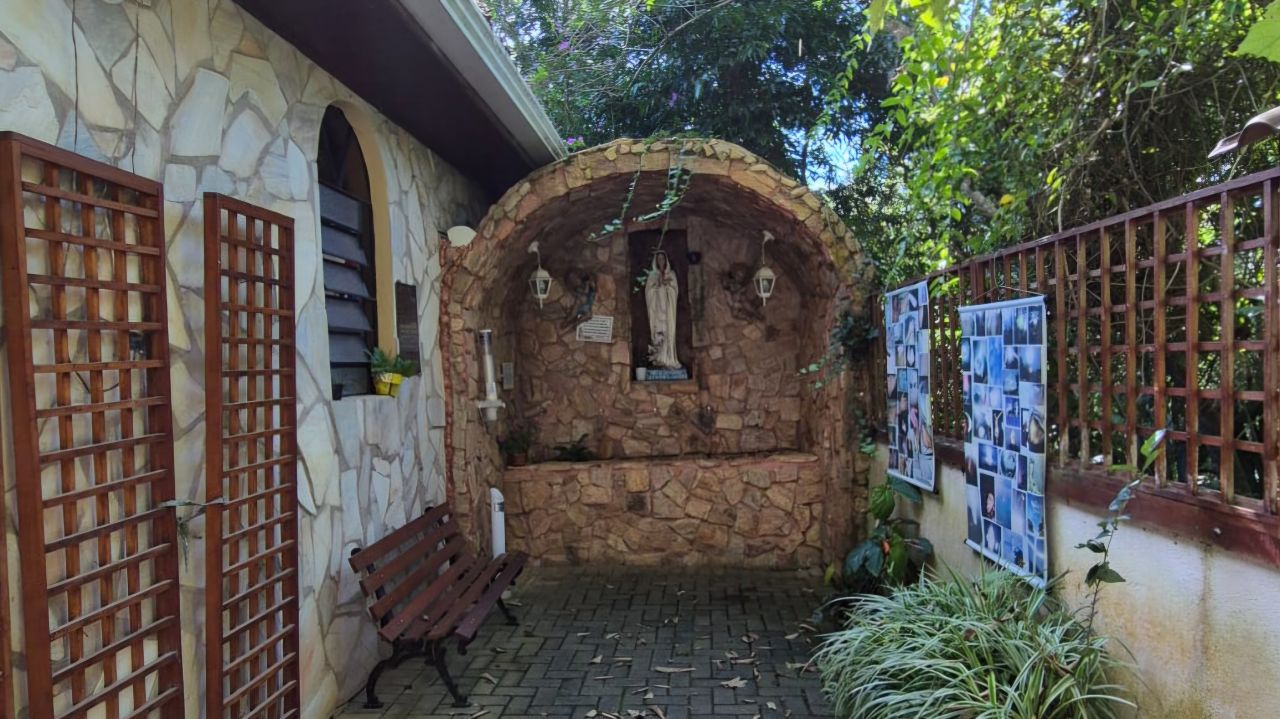 Gruta de Nossa Senhora Rosa Mística