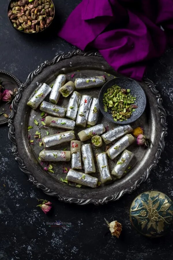 Pista Kaju Roll