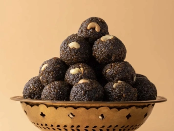 Karupatti Laddu