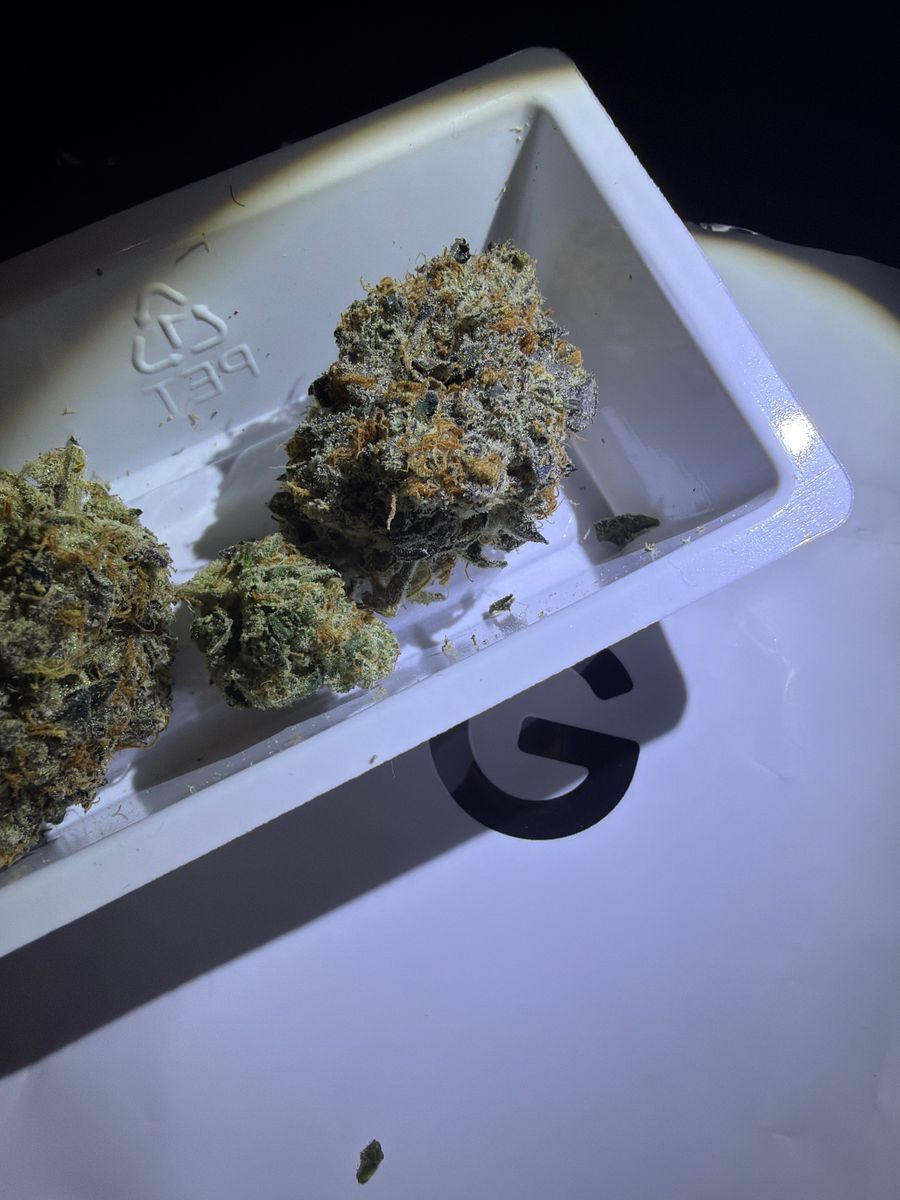 G-Putt / Goldflower: California Peaches Premium Whole Flower