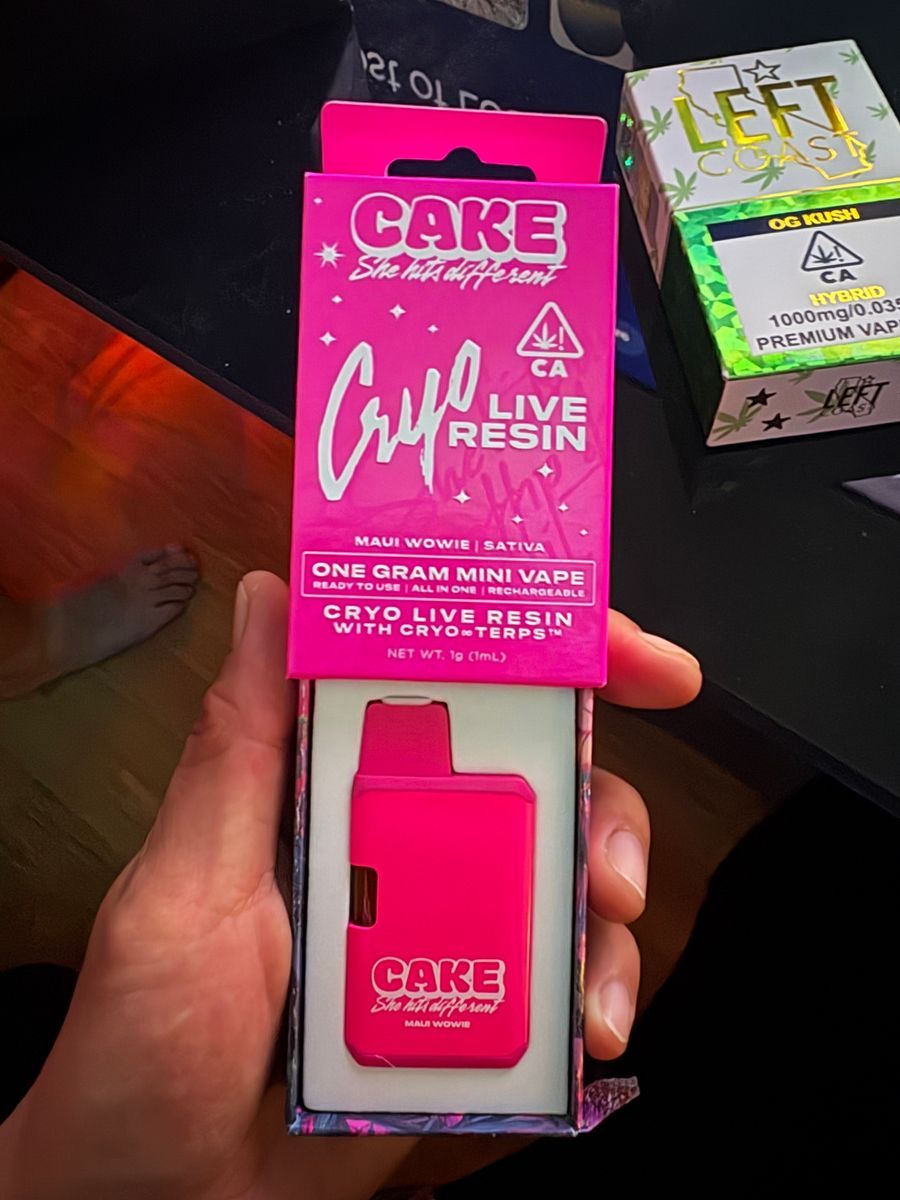 Cake She Hits Different Maui Wowie