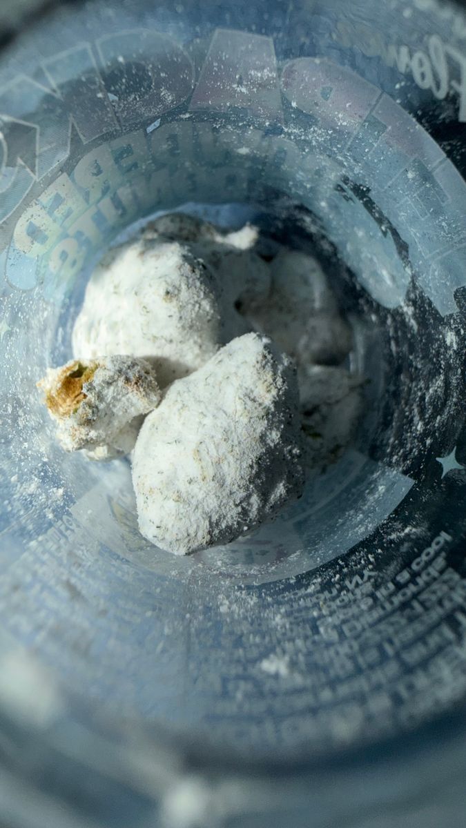 Infused Powdered Donuts Union Frost strain