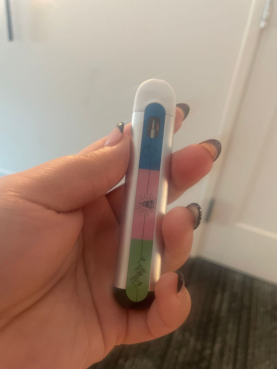 East Light Cannabis: Strawberry Minosa