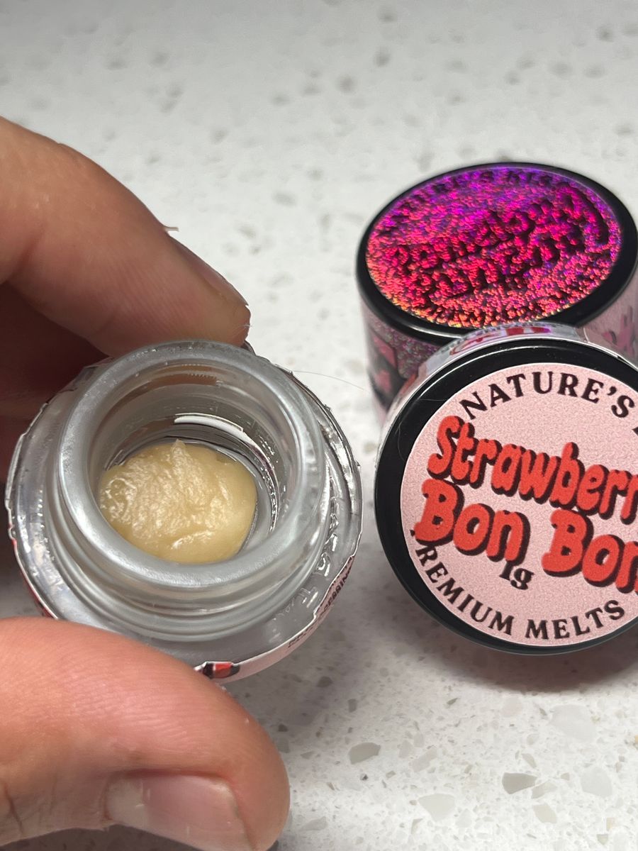 Strawberry Bon Bon strain
