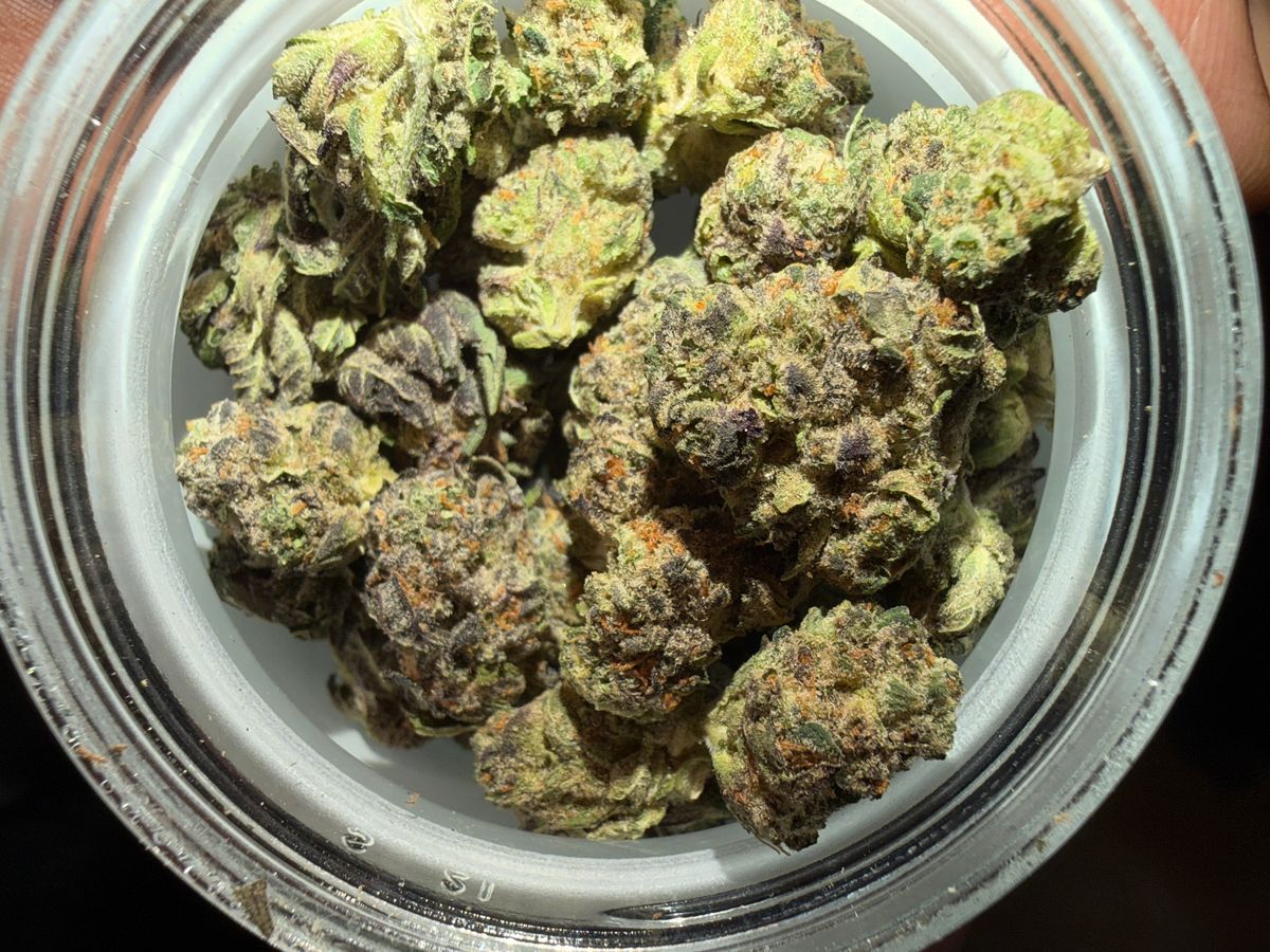 Curaleaf Cap Junky