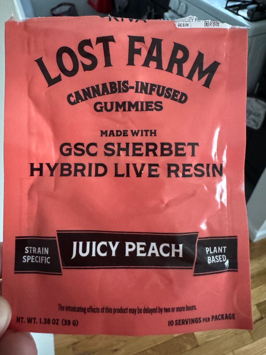 Lost Farm Juicy Peach Live Resin Gummies