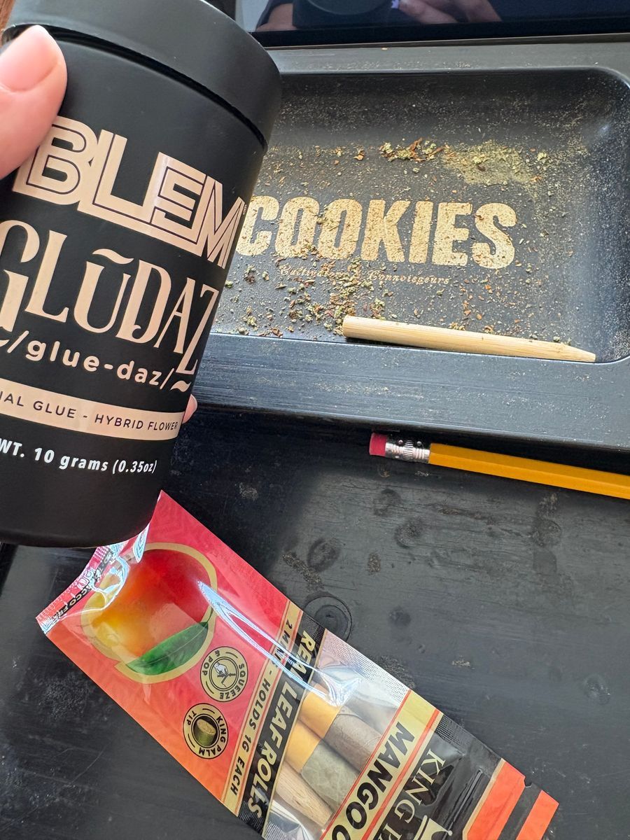 Gluedaze strain