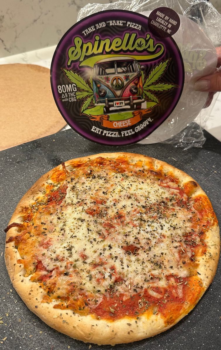 Spinello’s: Cheese Pizza
