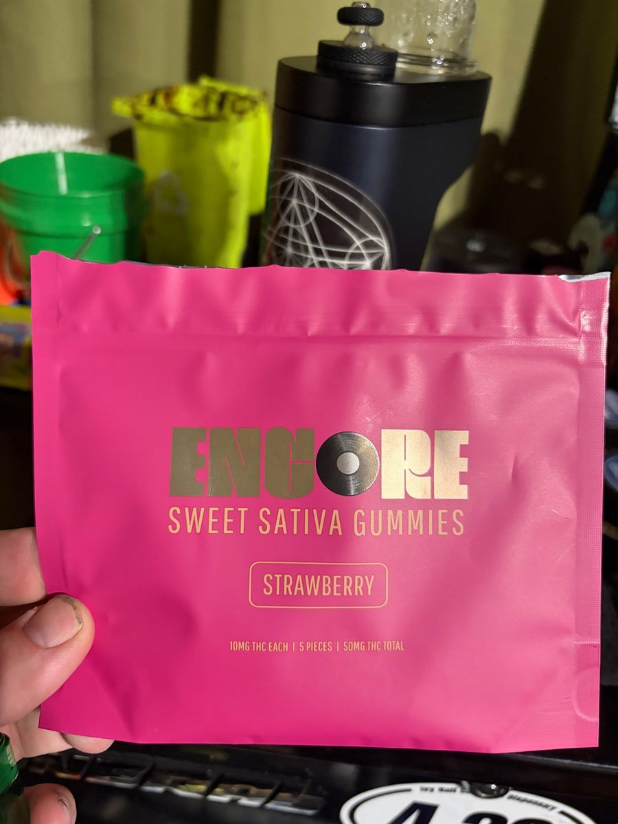 Encore Sweet Sativa Gummies (Strawberry)