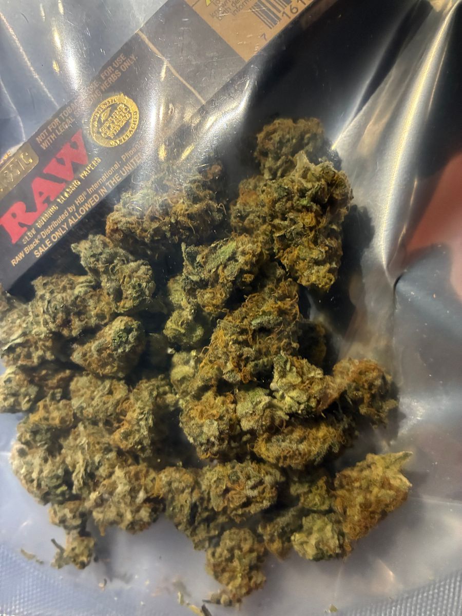 Skunk Hero strain