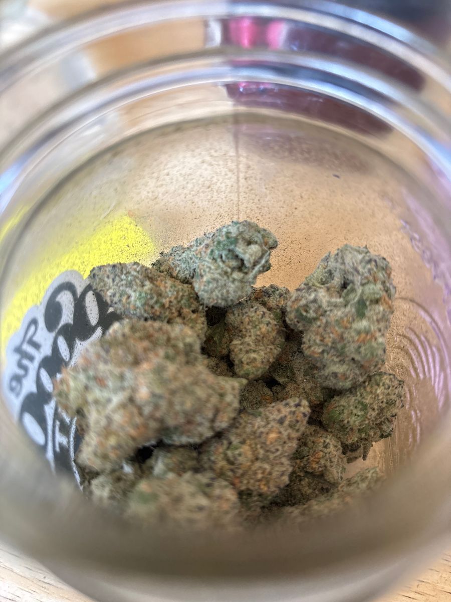 Peach Lemonaze strain