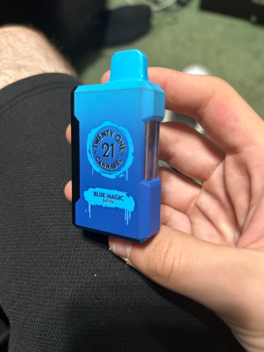 Twenty One Cannabis: Blue Magic