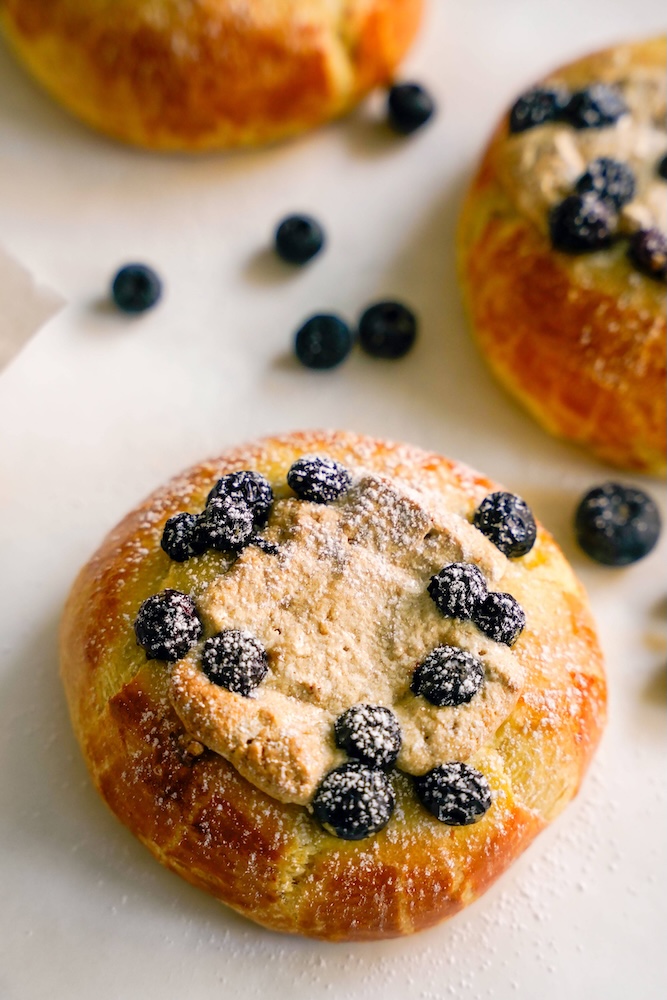 Halva & Blueberries Brioche Buns