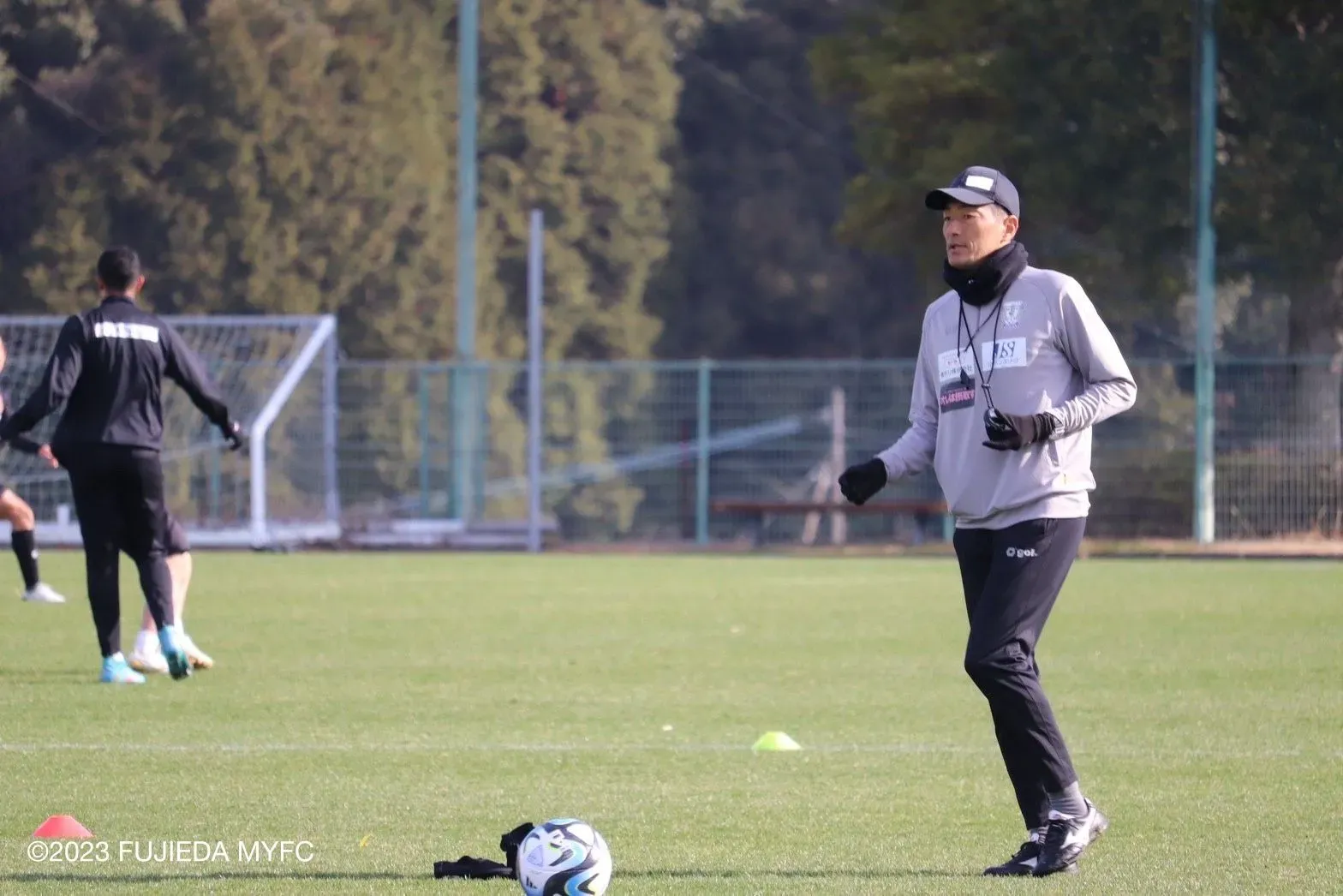 『超攻撃的エンターテイメントサッカー』でJ2に藤枝旋風を。