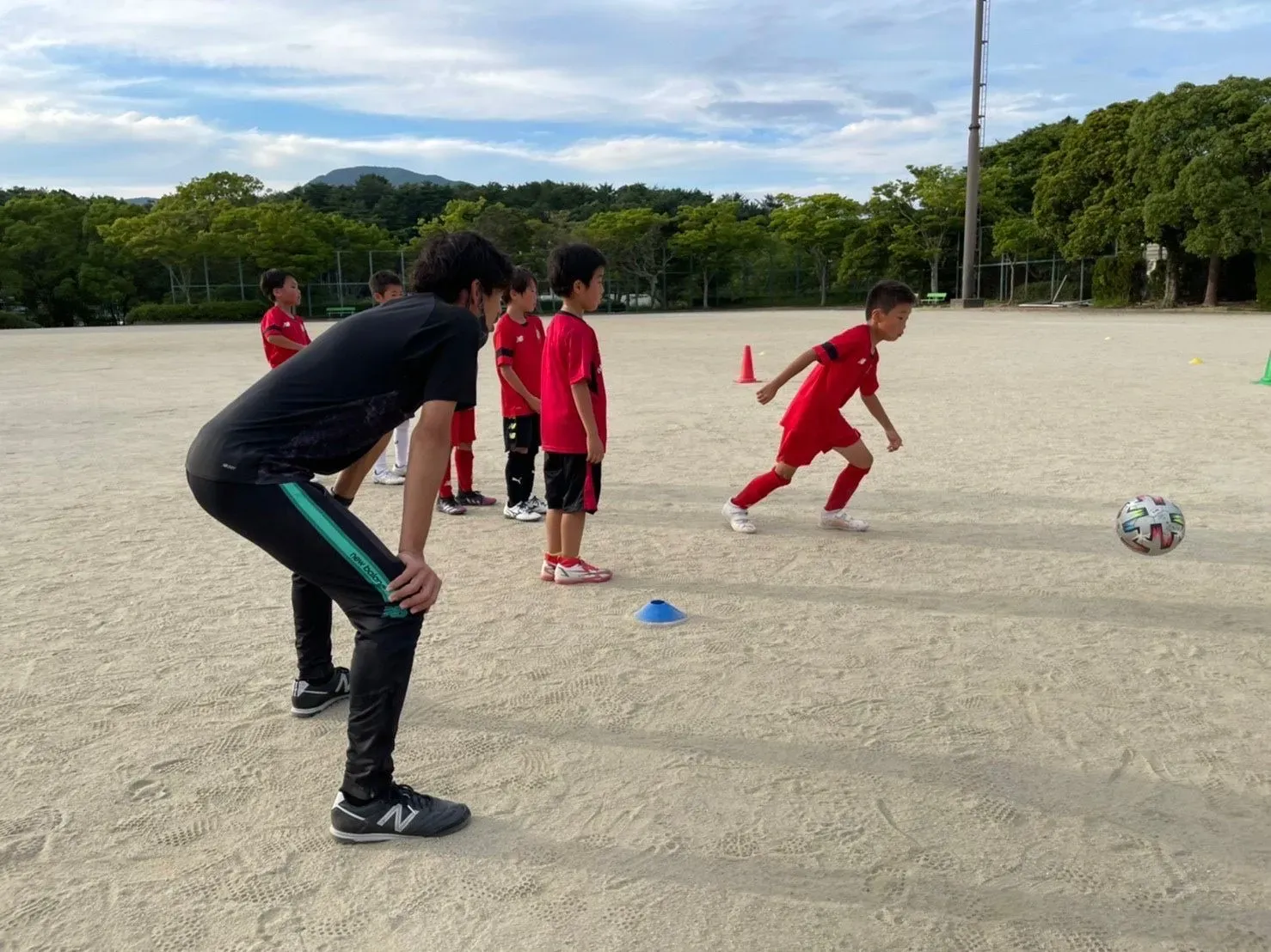 サッカーを楽しんでもらう事を何よりも大切にする、個人を大切にする指導者