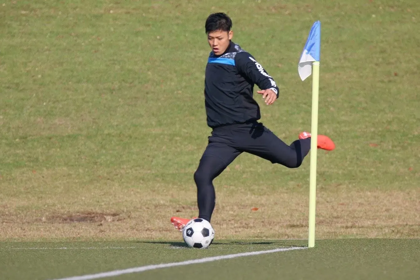 “Japan’s Way” をテーマに指導者の声から読み解く、日本サッカーの未来図