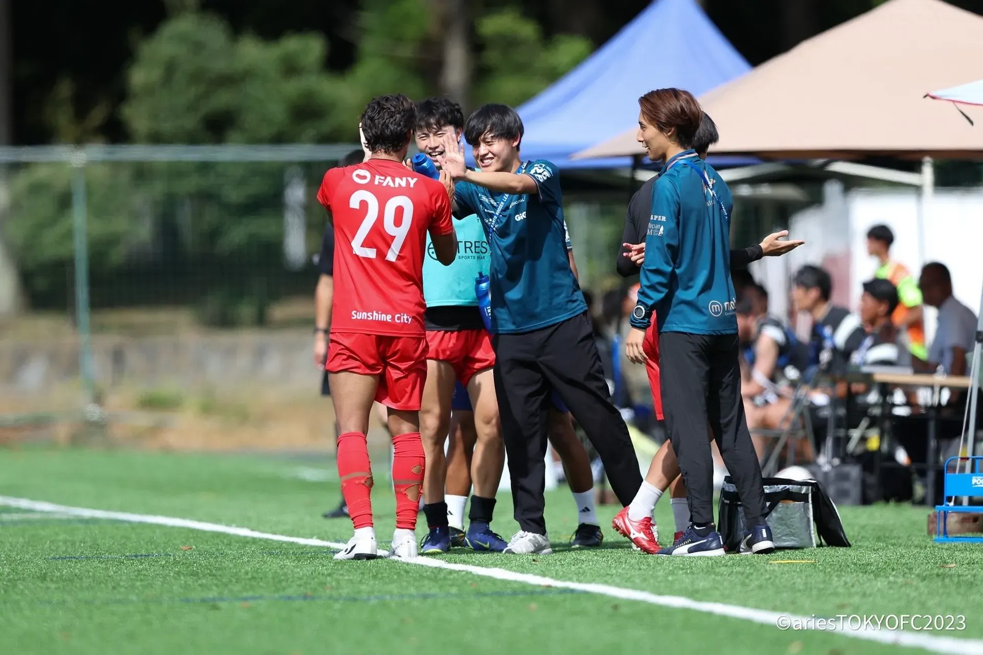 分析が拓く新たなサッカーの地平。“プレーの選択肢”に基づく指導哲学