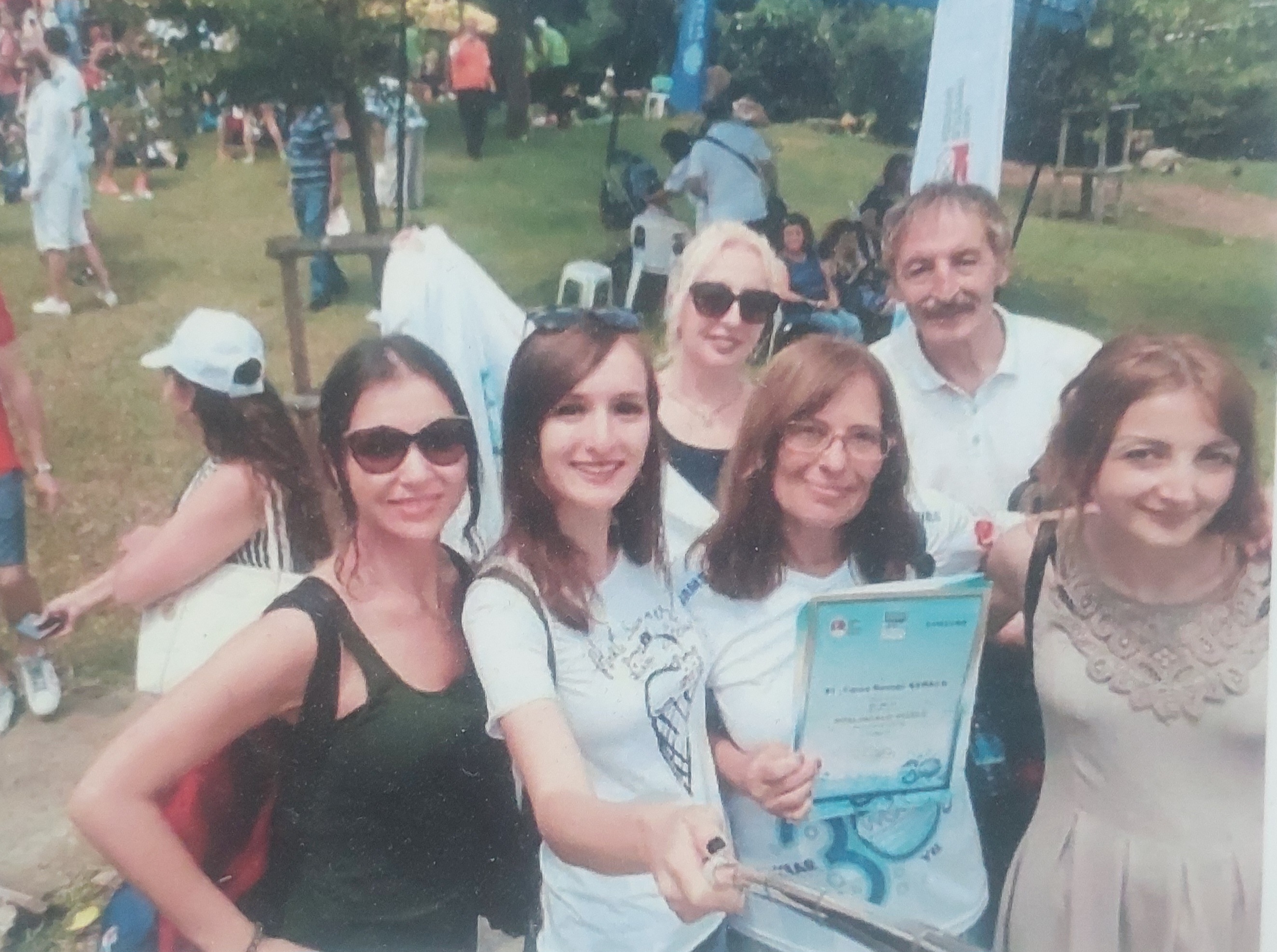 Rennan Karaca'nın Uluslararası Avrasya Kıtalararası Yüzme Yarışması Gününden.
Aile Dayanışması